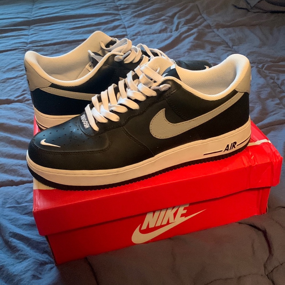 Men’s Nike Air Force 1 low- Swoosh pack black
